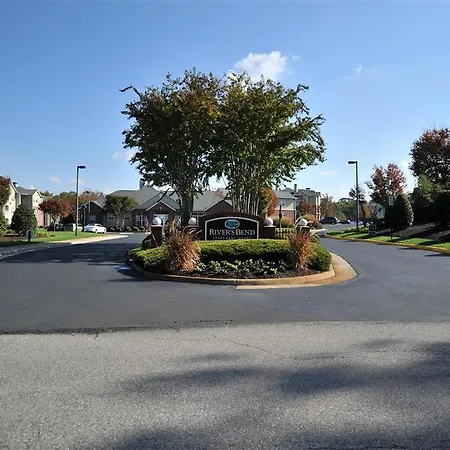 Hotel Marriott Execustay Rivers Bend